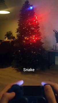 Cet ingénieur programme les lumières de son sapin de Noël à un jeu de Snake