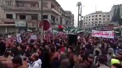 İranlı komutanın öldürülmesinden sonra İdlib'de sevinç gösterileri düzenlendi