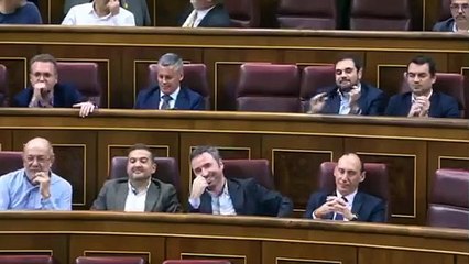 Con varios mensajes y un 'viva' se despide Toni Cantó de la tribuna del Congreso