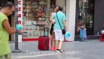 Kullanılmış Çorap İsteyen Bir Garip Adam