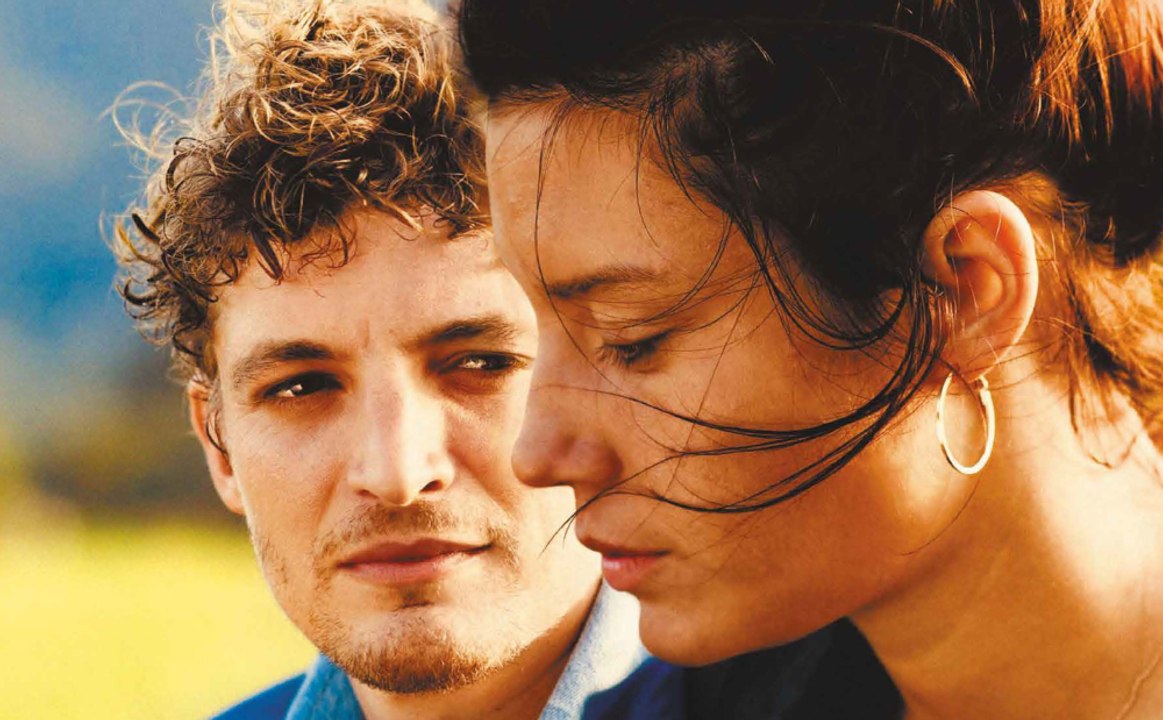 Revenir Film avec Niels Schneider et Adèle Exarchopoulos