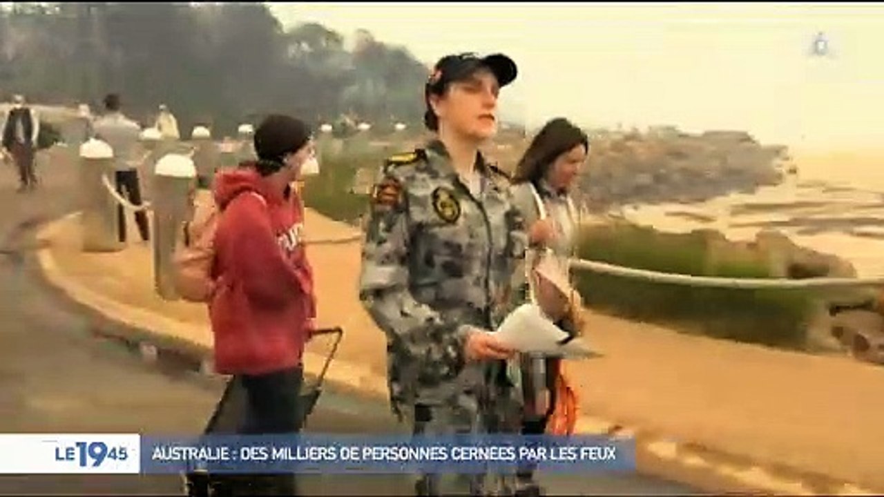 Incendies en Australie: Des dizaines de milliers d’habitants évacuent leurs domiciles transformant en villes fantômes des stations touristiques habituellement animées en cette saison - VIDEO