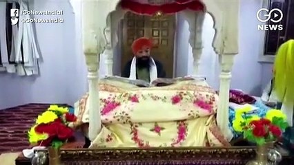 पाकिस्तान में आने वाले पंजाब प्रांत के ननकाना साहिब गुरुद्वारे के अंदर के दृश्य