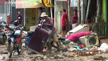 Mehr als 50 Tote bei Überschwemmungen