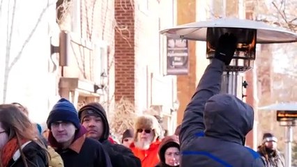 Know About this New Law in Illinois that Allows People to Buy Marijuana Legally