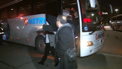 Eşiyle yaşadığını iddia ettiği kadına kurşun yağdırdı
