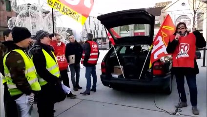 Rassemblement devant la gare de Montbéliard à l'appel des cheminots