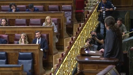 Iglesias a Casado: "Más Pérez Galdós y menos Pérez Reverte"