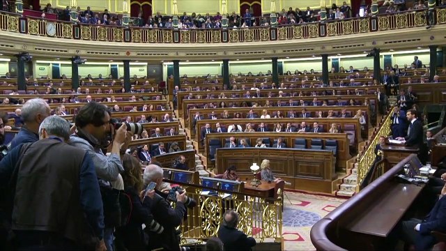 Casado y Abascal centran sus intervenciones en el conflicto catalán