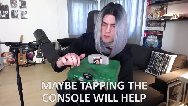 Il recrée la chanson Bad Guy de billie eilish avec les bruits de son salon !