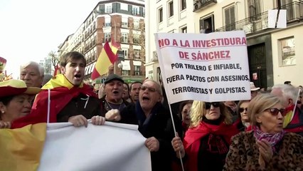 "L'Espagne n'est qu'une!" À Madrid les anti-séparatistes manifestent contre Sanchez