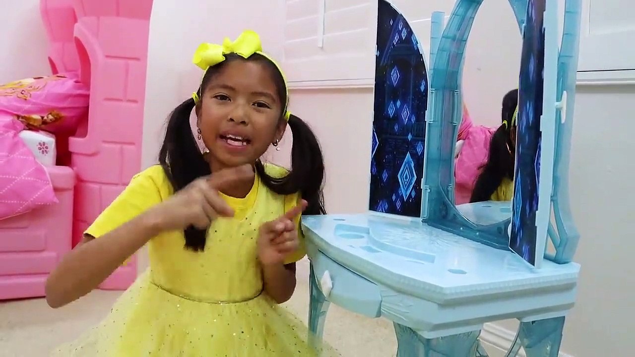 wendy pretend play makeup