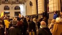 Decenas de personas se manifiestan en Zaragoza contra Pedro Sánchez