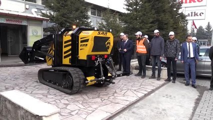 Bakan Varank, "sürücüsüz tarım aracı" ve "kaya kamyonu"nu test etti