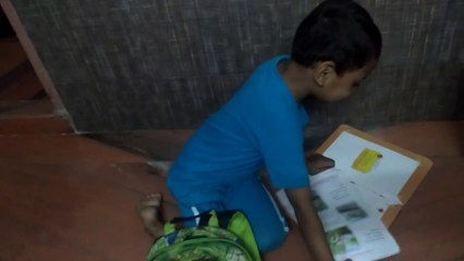 Cute Kid  Says No More Studying|प्यारा सा बच्चा पढ़ाई नहीं करने के प्यारे से बहाने बना रहा है