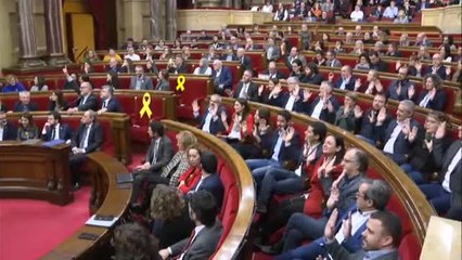 El Parlament saca adelante la resolución en defensa de Torra y contra la JEC