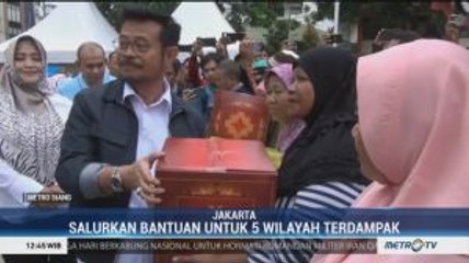 Mentan Salurkan Bantuan untuk Korban Banjir di Jakut