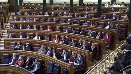 Vuelven a interrumpir a Aizpurua con gritos de "¡Terrorista!" durante su intervención