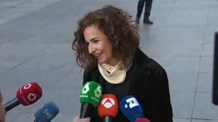Montero dice que "no hay justificación" para presionar a los diputados