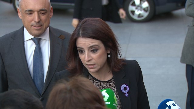 Lastra denuncia el acoso a algunos diputados