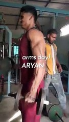 DUMBBELL CURL