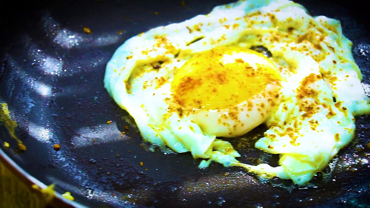SlowMo Prep of How to make Egg Maggi at Home | Andewala Maggi ki Recipe | Slow Motion Video |