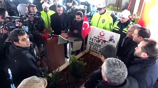 Şehit Fethi Sekin kabri başında anıldı