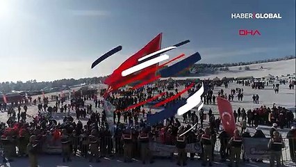 Sarıkamış şehitleri için 20 bin kişi yürüdü