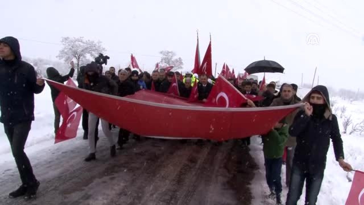 Şehit polis Fethi Sekin kabri başında anıldı