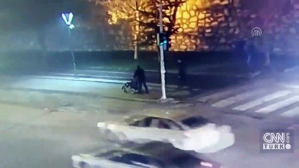 Önce çaldı sonra geri getirdi