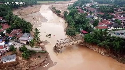 Zahl der Hochwasser-Opfer auf über 60 gestiegen