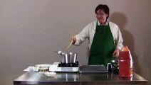 Fou rire d'un chef cuisinier : les Gnocchi explosent dans la cuisine !
