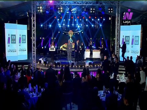 تكريم الفنانة لطيفة فى حفل نجوم الدراما 2019