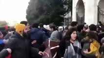 İstanbul Üniversitesi öğrencilerine polis saldırısı