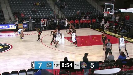 Hassani Gravett Posts 21 points & 11 rebounds vs. College Park Skyhawks