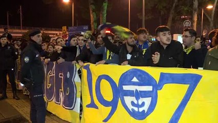 Fenerbahçe Futbol Takımı, Antalya'ya geldi