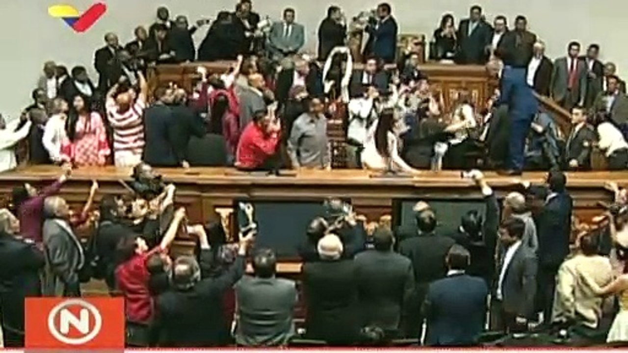 Diputado rival de Guaidó se autoproclama presidente del Parlamento con apoyo del chavismo