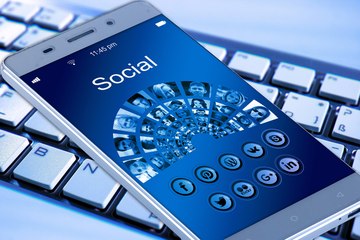 Te explicamos cómo crear de forma sencilla un grupo en tu página de Facebook