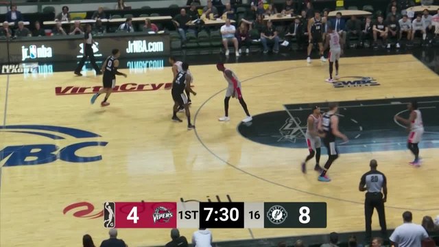 William Howard Posts 13 points & 10 rebounds vs. Austin Spurs