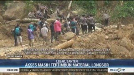 Akses Jalan Utama di Lebak Tertimbun Material Longsor
