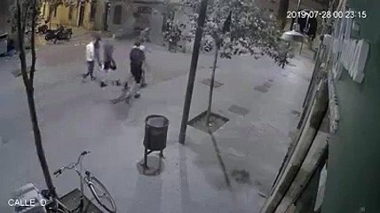 Robo violento de ‘menas’ a dos turistas en Colaupolis