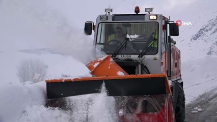 Tunceli’de karla mücadele 177 köy yolu açıldı, 41'inde çalışma sürüyor