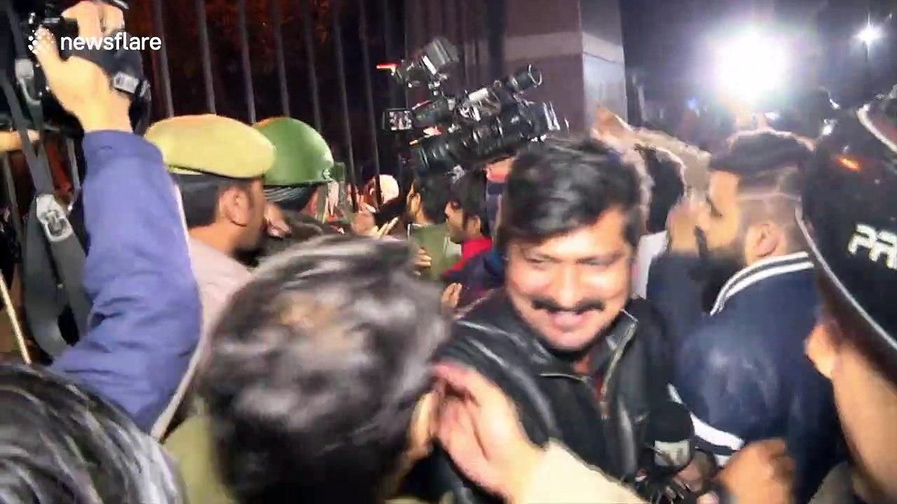 Students, teachers attacked inside JNU campus in New Delhi