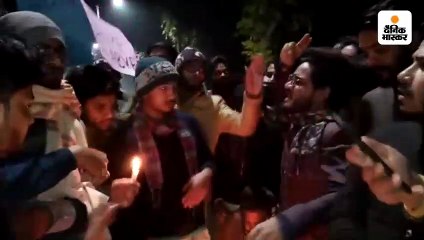 जेएनयू में छात्रों पर हमले का अलीगढ़ और काशी में विरोध