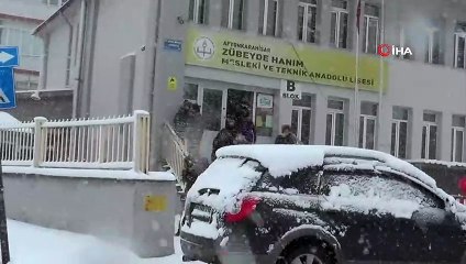 Afyonkarahisar’da Kar Kalınlığı 20 Santimetreyi Buldu