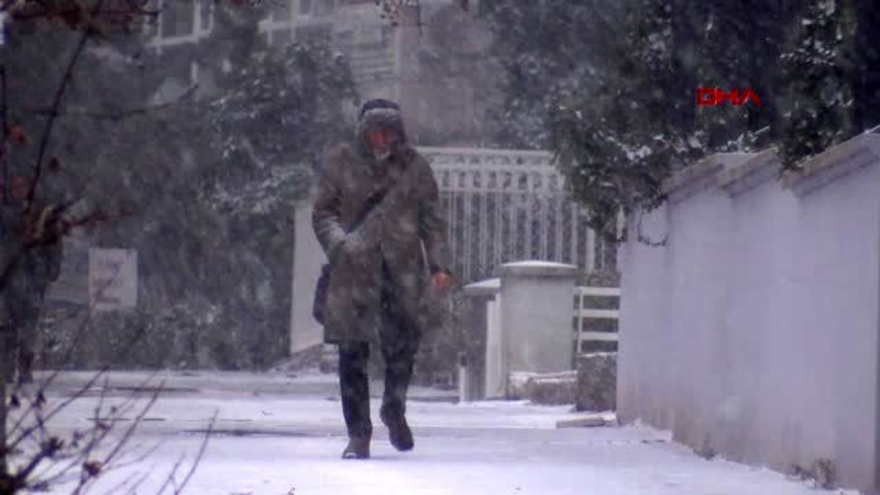 Ankara kar altında