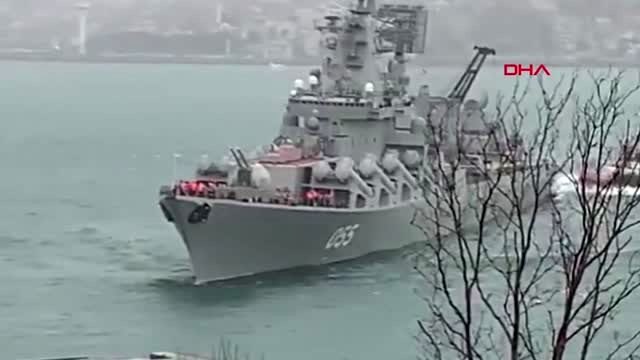 Rus savaş gemisi kabataş'a yanaşırken sürüklendi- 2