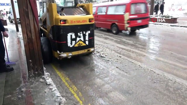 Isparta'da Kar Yağışı Etkili Oldu, 8 İlçede Eğitime Ara Verildi