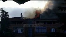 Zjarr në katin e pestë të një pallati në Pogradec, banorët të bllokuar nga tymi