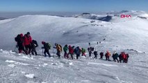 Kars dağcılar, allahuekber dağları'na şehitler için tırmandı
